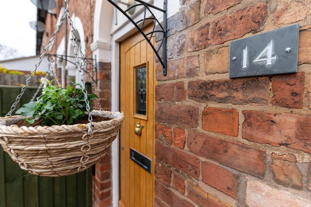 Besford Square, Shrewsbury Town Villa Buitenkant foto